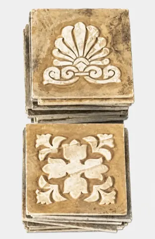 Decorative Floral Stone Accent Tiles — OS-SM-147